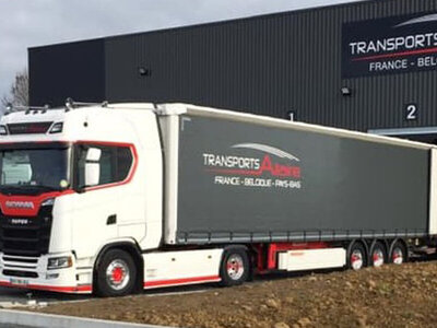 WSI WSI Scania S Highline 4x2 met 3-as schuifzeilen oplegger TRANSPORTS ALLAIRE