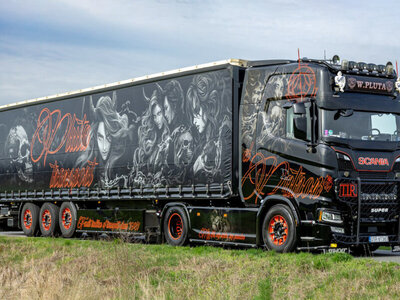 WSI WSI Scania S Highline 4x2 with 3-axle curtainside trailer EL-PATRON