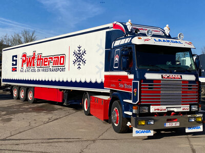Tekno Tekno Scania 3-serie 4x2 met 3-assige koeloplegger PWT PETER WOUTERS