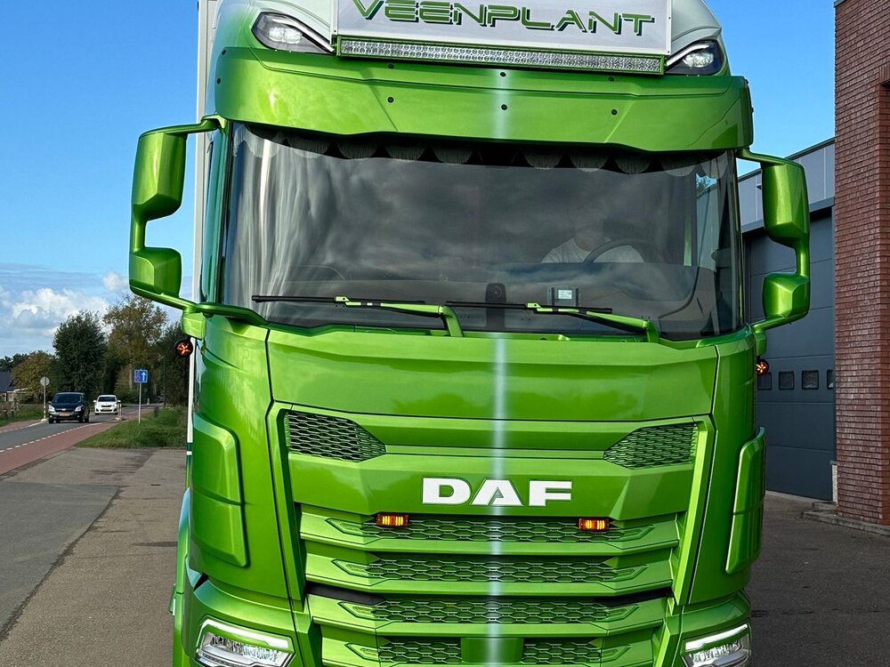 Tekno Tekno DAF XG+ riged truck with 2-axle trailer VEENPLANT "PEAKY BLINDERS"