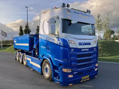 Tekno Tekno Scania Next Gen 660S-V8 met HMF kraan en open bak  MADS PEDERSEN