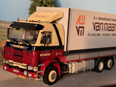 WSI WSI Scania 113M motorwagen met 2-as aanhanger VAN MAANEN