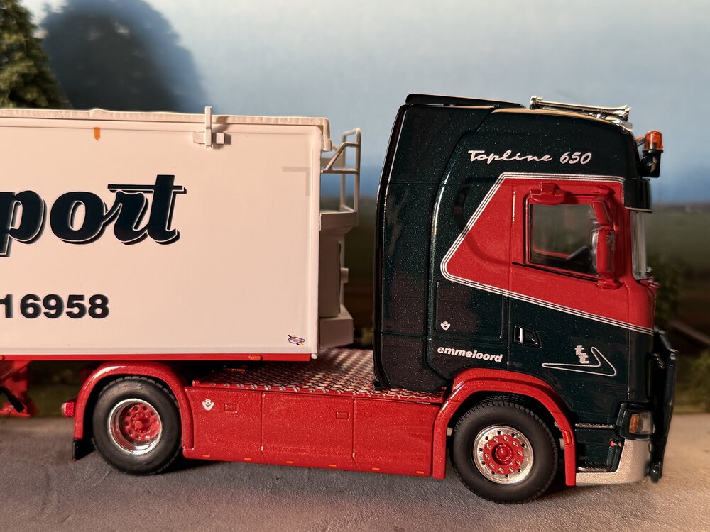 WSI WSI Scania S Highline 4x2 + 3-axle belt trailer TOP TRANSPORT