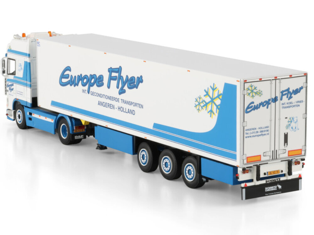 WSI WSI DAF 95XF Super Space Cab 4x2 with 3-axle reefer trailer  EUROPE FLYER