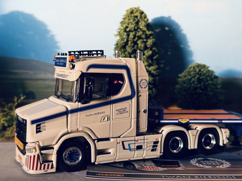 WSI WSI "EXCLUSIEF" Scania Vlastuin Torpedo 6x2 with 4-axle semi wheel lowloader TWAN BIERINGS