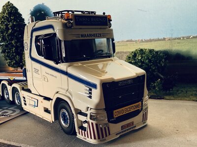 WSI WSI "EXCLUSIEF" Scania Vlastuin Torpedo 6x2 with 4-axle semi wheel lowloader TWAN BIERINGS