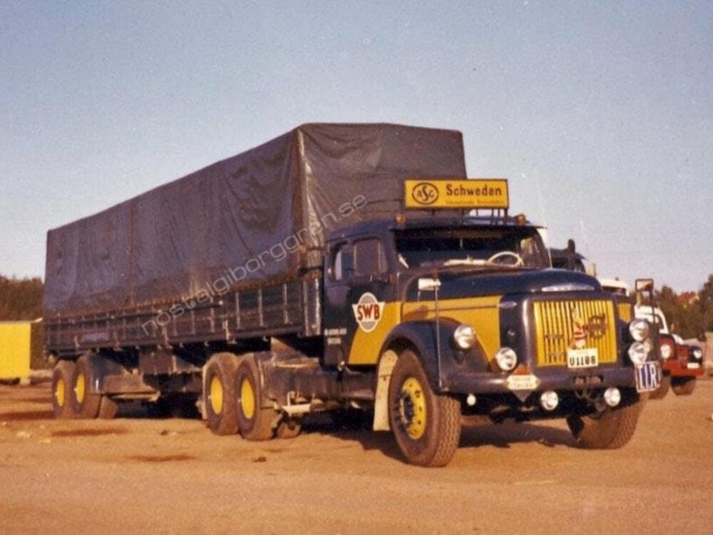 Tekno Tekno Volvo N88 with 2-axle tilt trailer ASG