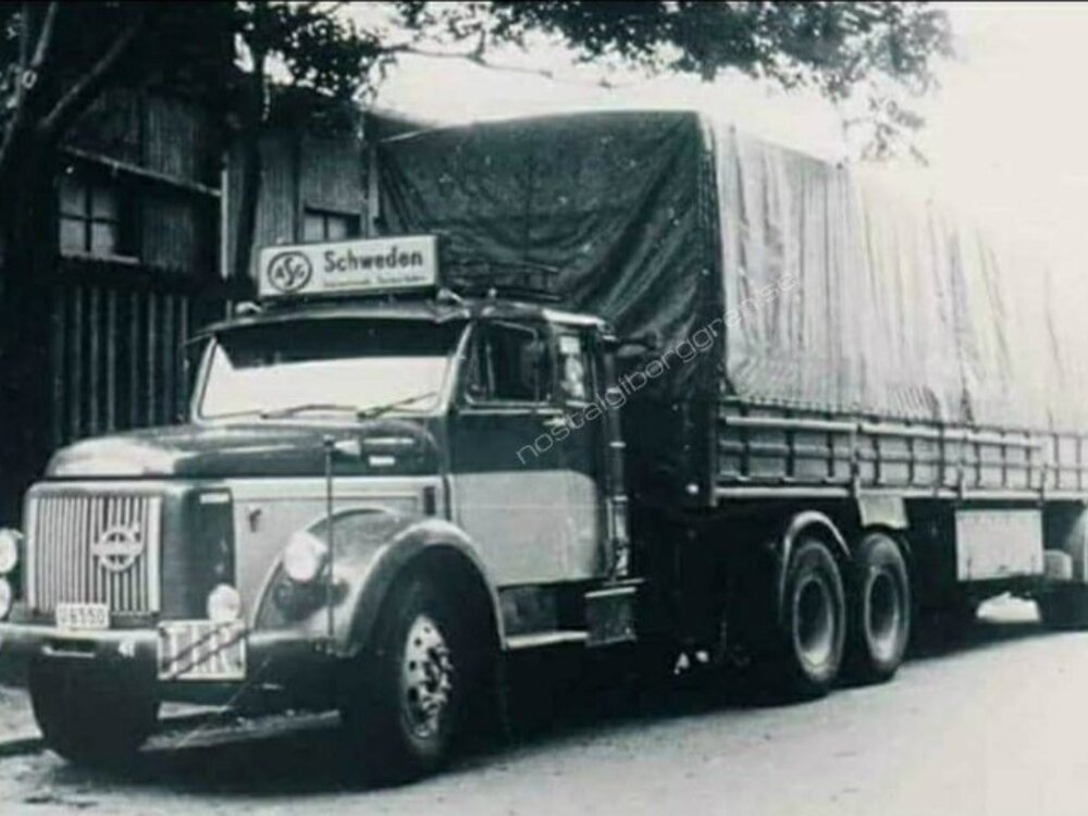 Tekno Tekno Volvo N88 with 2-axle tilt trailer ASG