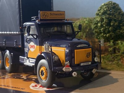 Tekno Tekno Volvo N88 with 2-axle tilt trailer ASG