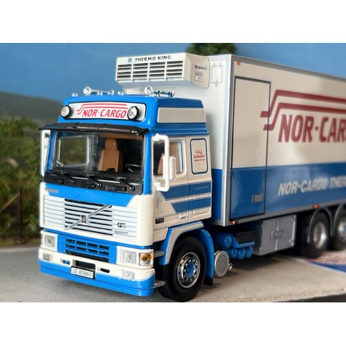 Tekno Tekno Volvo F12 rigid truck with 3-axle reefer trailer NOR-CARGO