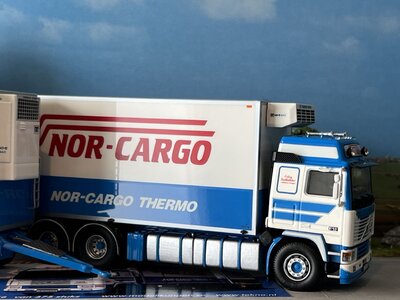 Tekno Tekno Volvo F12 rigid truck with 3-axle reefer trailer NOR-CARGO