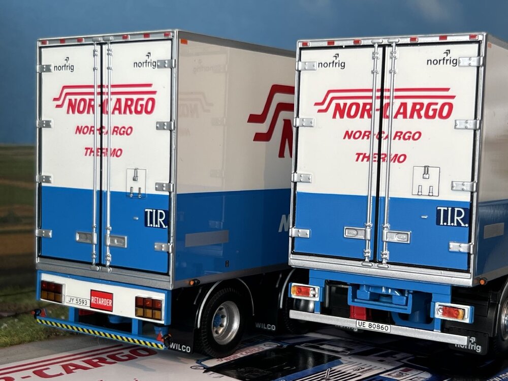 Tekno Tekno Volvo F12 rigid truck with 3-axle reefer trailer NOR-CARGO