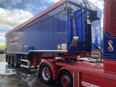 Tekno Tekno Scania Next Gen R580 Highline with Muldoon trailer HISLOP