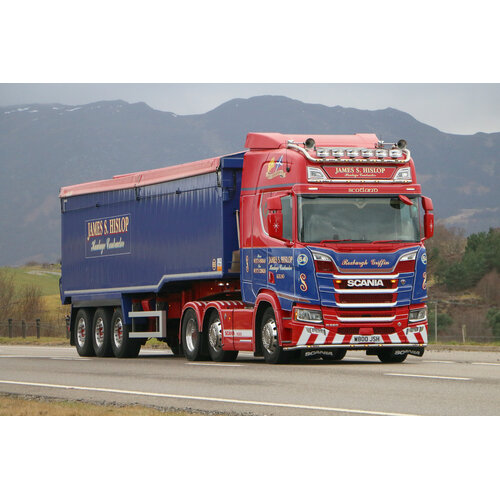 Tekno Tekno Scania Next Gen R580 Highline with Muldoon trailer HISLOP