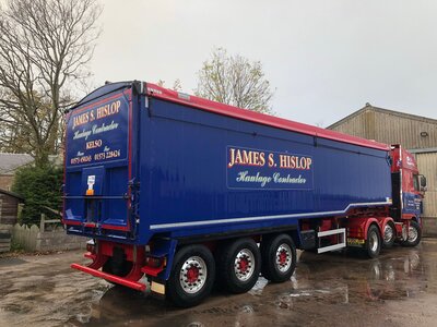 Tekno Tekno Scania Next Gen R580 Highline with Muldoon trailer HISLOP