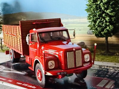 Tekno Tekno Scania Vabis L80 torpedo riged truck with resin  open top container VAN DER WINDT