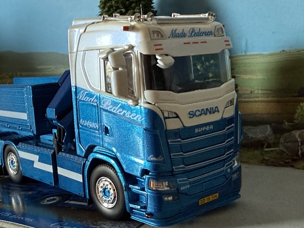 Tekno Tekno Scania Next Gen 660S-V8 with HMF crane + opentop container MADS PEDERSEN