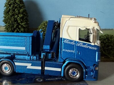 Tekno Tekno Scania Next Gen 660S-V8 with HMF crane + opentop container MADS PEDERSEN