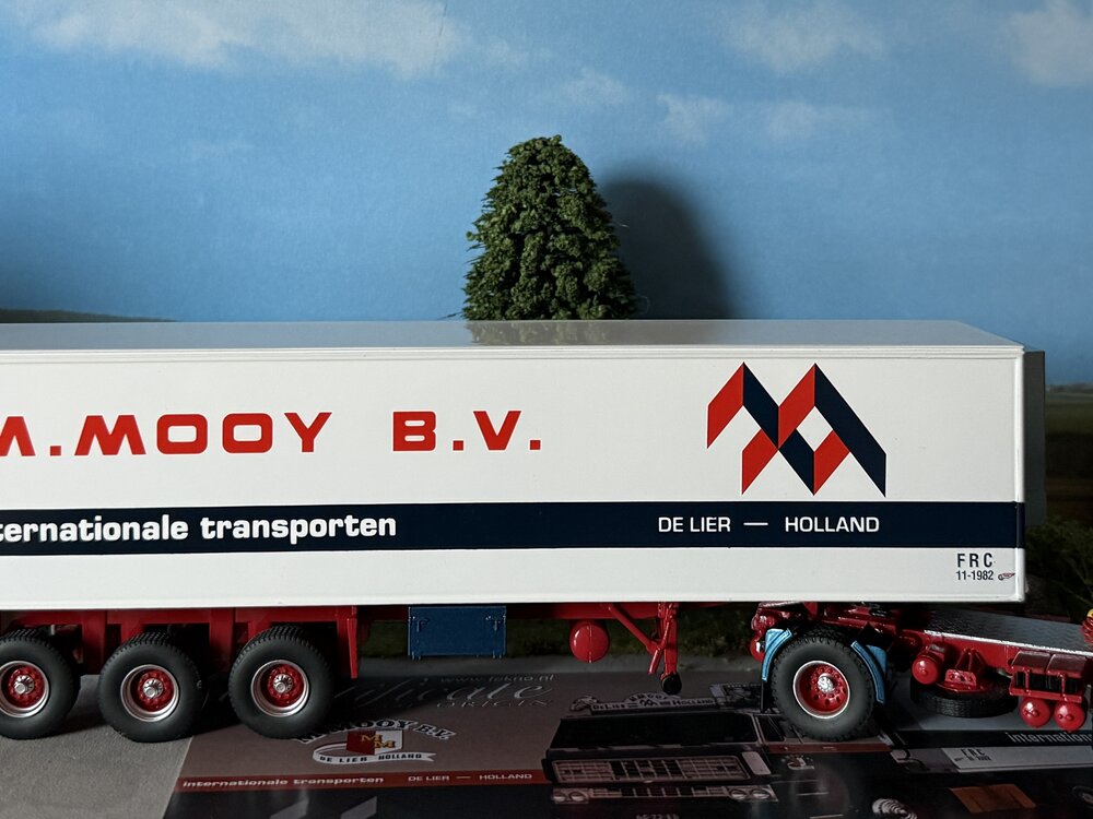 Tekno Tekno DAF 2800 4x2  with 3-axle reefer trailer M. MOOY B.V.