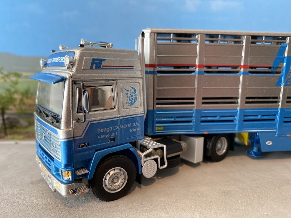 WSI WSI Volvo F16 Glob. 4x2 with live stock trailer HEUGA TRANSPORT