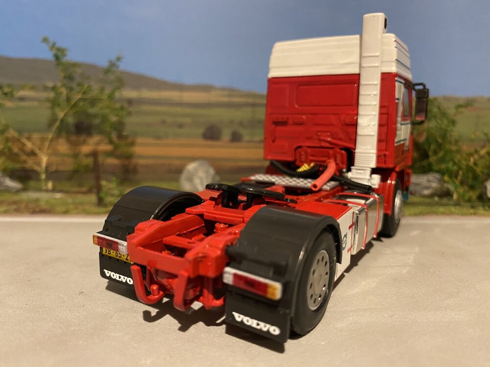 WSI WSI Volvo F12 4x2 single truck GUNTRANS VLEUTEN