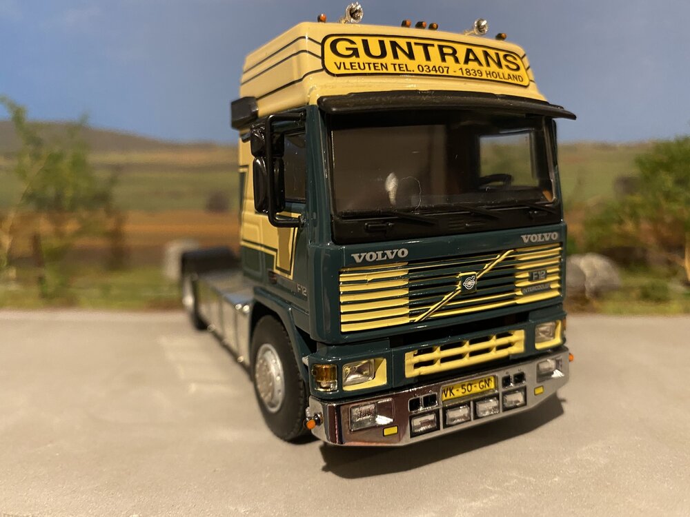 WSI WSI Volvo F12 4x2 single truck GUNTRANS VLEUTEN