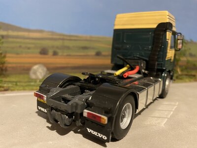 WSI WSI Volvo F12 4x2 single truck GUNTRANS VLEUTEN