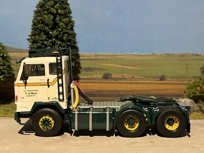 WSI WSI Volvo F88 6x2 DE BOER LANGWEER