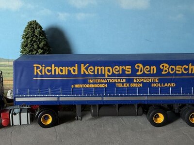 WSI WSI Scania 141  4x2 met 2-as classic zeilenoplegger J. VAN BEEKVELD / RICHARD KEMPERS