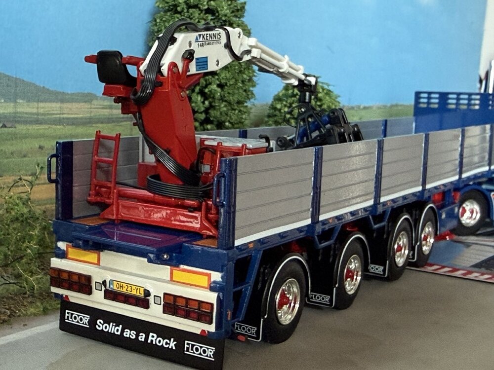 WSI WSI Iveco S-way 4x2 with 4-axle brick trailer J. TH VAN DINTEREN