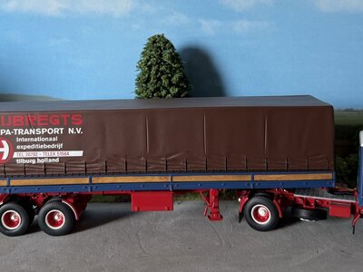 WSI WSI Volvo F88 4x2 + 2-axle classic curtainside trailer HUIJBREGTS