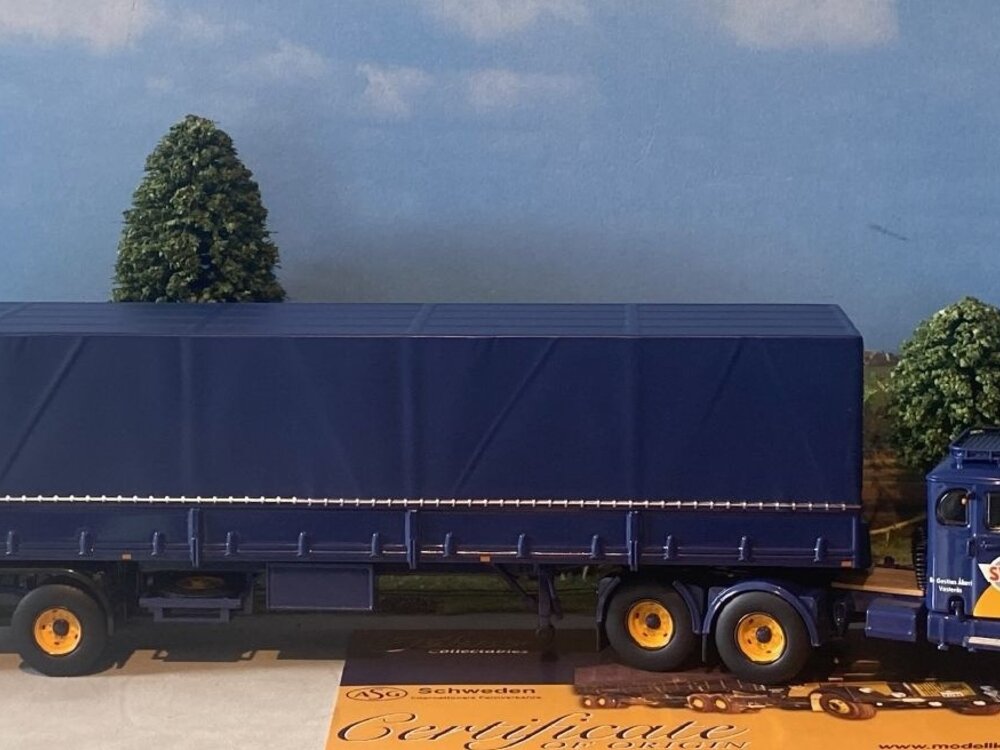 Tekno Tekno Volvo N88 with 2-axle tilt trailer ASG