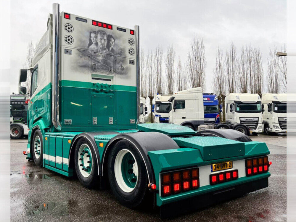 WSI WSI DAF XF SH 6x2 with 5-axle container combi + 2x 20ft container A.R. HOUWELING