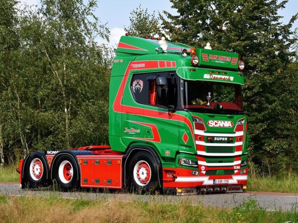 Tekno Tekno Scania NGR 6x2 met 2-axle lowloader + load (wooden box) JAN MUES