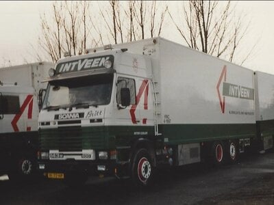 Tekno Tekno Scania 143-400 met Estepe dak rigid truck with 2-axle trailer INTVEEN