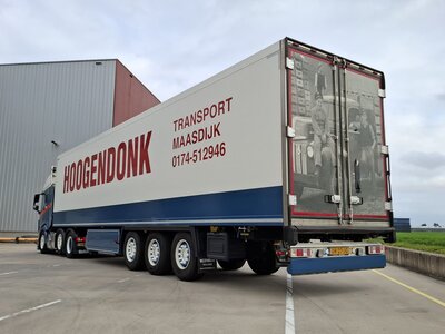 Tekno Tekno DAF XF 6x2 trekker met 3-assige koeloplegger HOOGENDONK TRANSPORT