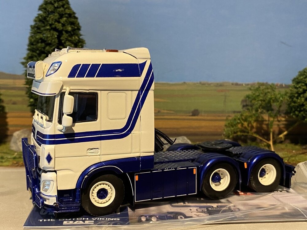 WSI WSI DAF XF Super Space Cab 6x2 ZONDAG TRANSPORT