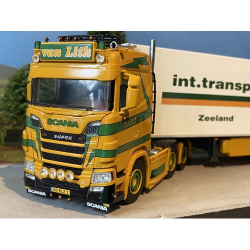 WSI WSI Scania S  6x2 met 3-as koeloplegger VAN LITH
