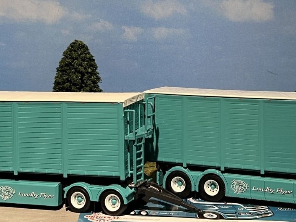 Tekno Tekno Scania Next Gen S-serie Highline met 4-assige aanhanger en resin containers JAKOB PEDERSEN