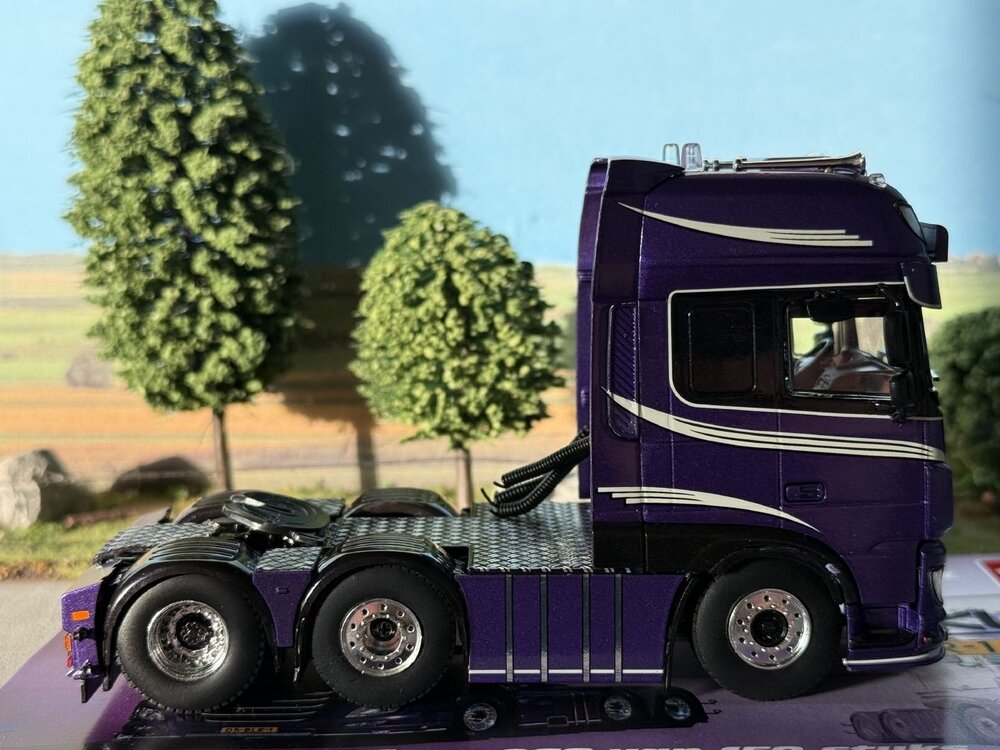 WSI WSI DAF XF Super Space Cab 6x2 JEROEN KLOP