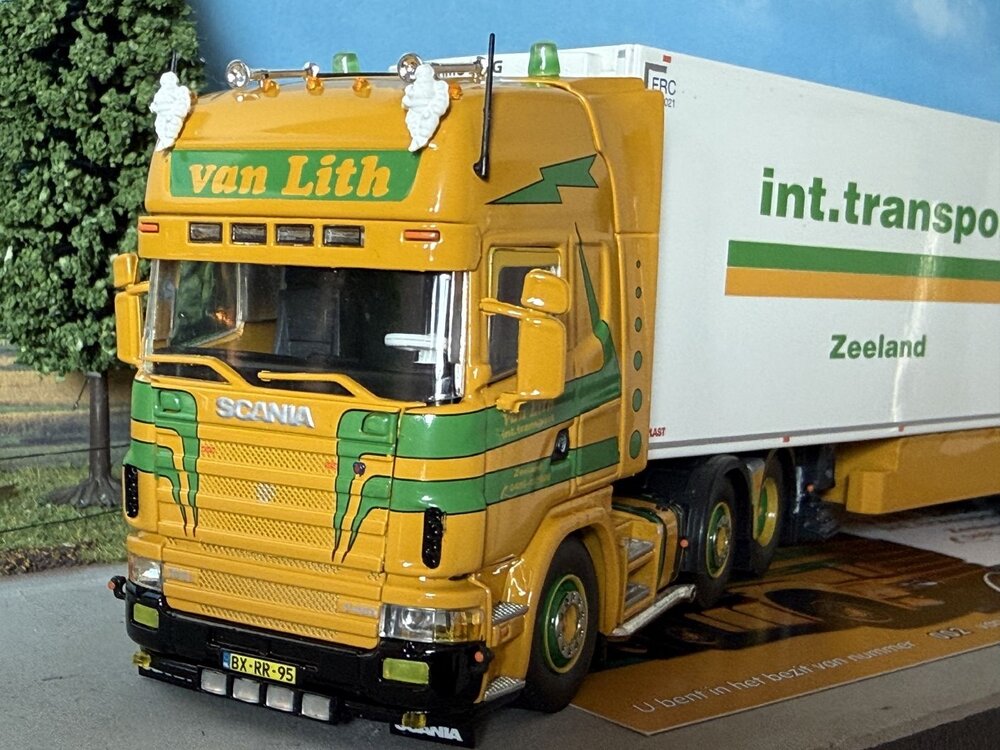 Tekno Tekno Scania 4-serie Topline 6x2 with 3-axle Schmitz reefer trailer VAN LITH