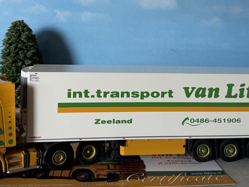 Tekno Tekno Scania 4-serie Topline 6x2 with 3-axle Schmitz reefer trailer VAN LITH