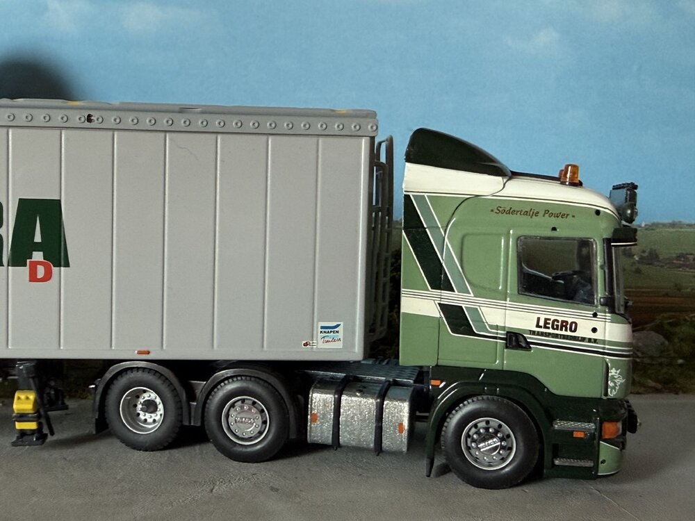 Tekno Tekno Scania R420 6x2 with 3-axle walking floor trailer LEGRO TOPTERRA