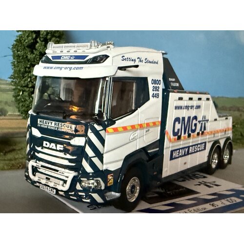 WSI WSI DAF XG 6X2 Falkom wrecker CMG Newport Pagnell England