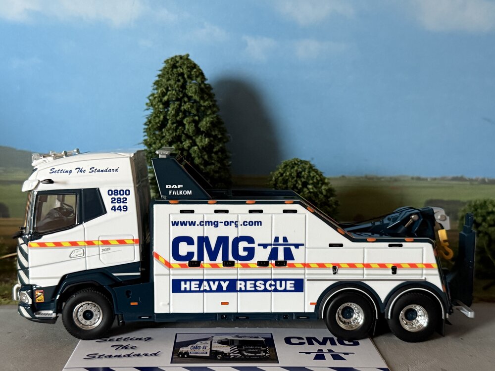 WSI WSI DAF XG 6X2 Falkom wrecker CMG Newport Pagnell England