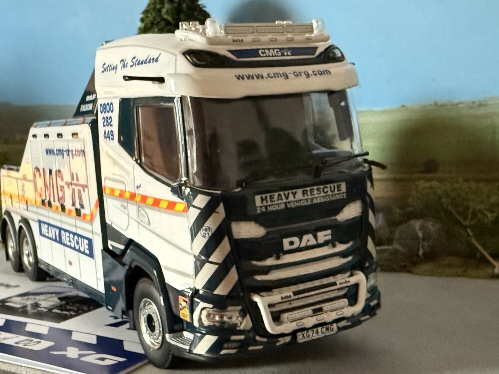 WSI WSI DAF XG 6X2 Falkom wrecker CMG Newport Pagnell England