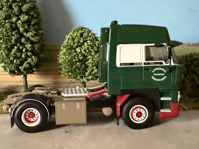 WSI WSI DAF 3300 Space Cab 4x2 LEWISZONG TRANSPORT