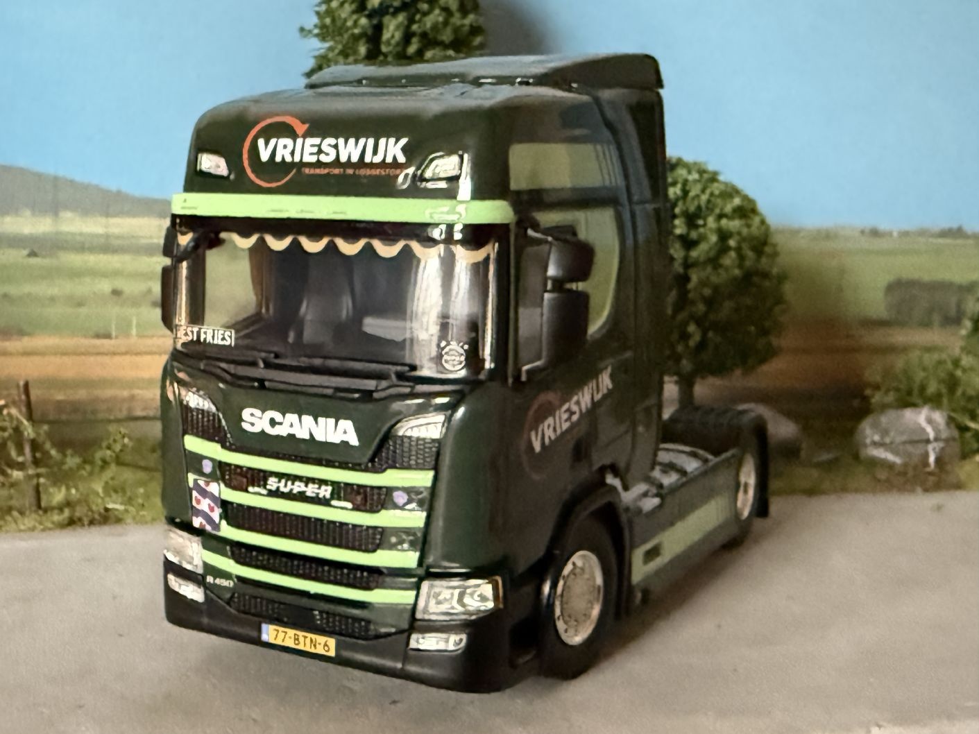 WSI Scania R Highline 4x2 VRIESWIJK - Miniatuurshop.com