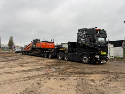 Tekno Tekno Scania NGS Highline 6x4 with 2 bed 4 Broshuis lowloader GEURTSEN