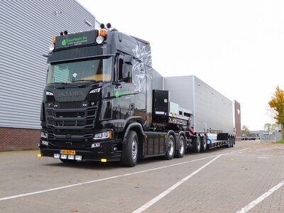 Tekno Tekno Scania NGS Highline 6x4 met 2 bed 4 Broshuis dieplader GEURTSEN